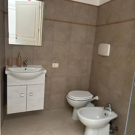 Downtown - Piazza Costituzione Apartment