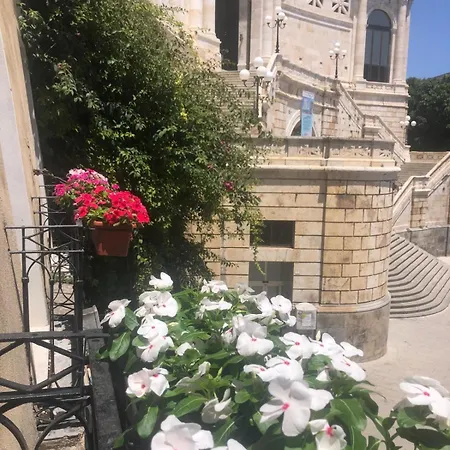 Downtown - Piazza Costituzione